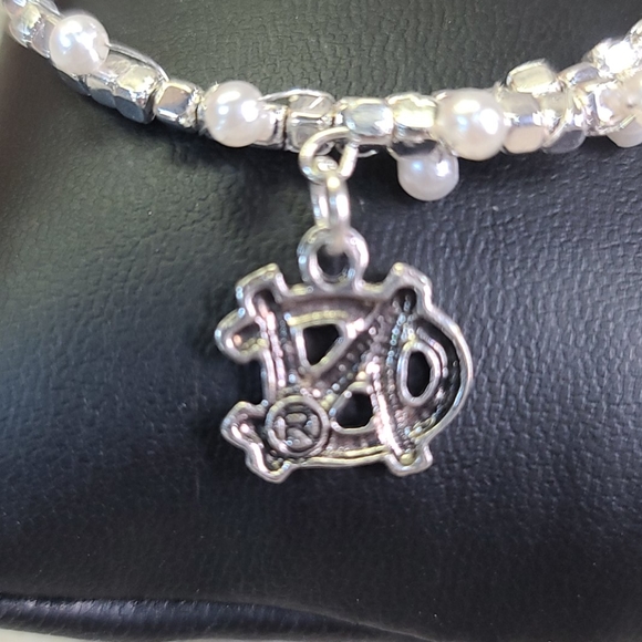 NO CAROLINA Bracelet  Silver/Pearl. ADJUSTABLE - Picture 2 of 7